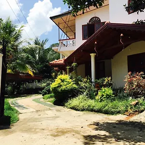 hanthana-jungle-view-holiday-home.kandyhotelsnow.com/