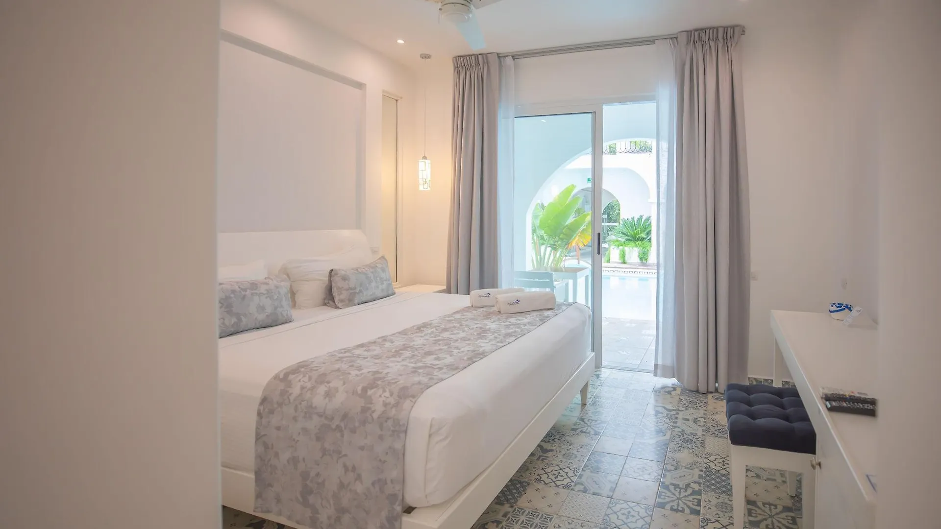 Mediterraneo Hotel Tulum 3*,